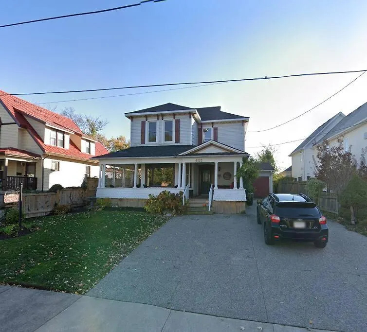 Perfection Near The River - 4 Bedroom Villa Complimentary Breakfast Delivered Daily To The Rental Niagara Falls 0*,  Canada