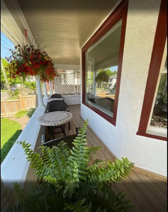 Perfection Near The River - 4 Bedroom Villa Complimentary Breakfast Delivered Daily To The Rental Niagara Falls 0*,  Canada