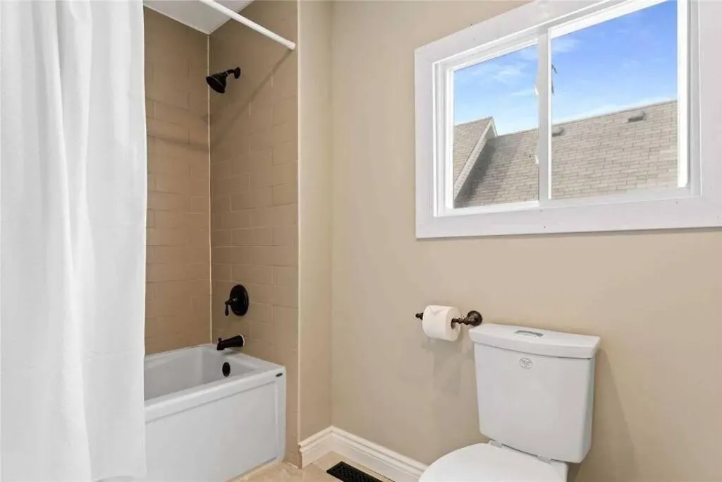 Perfection Near The River - 4 Bedroom Villa Complimentary Breakfast Delivered Daily To The Rental Niagara Falls Canada